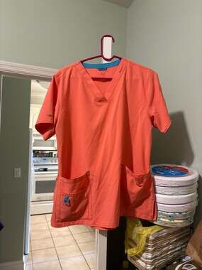 Carhartt Liberty Women's V-Neck Scrub Top Coral Large